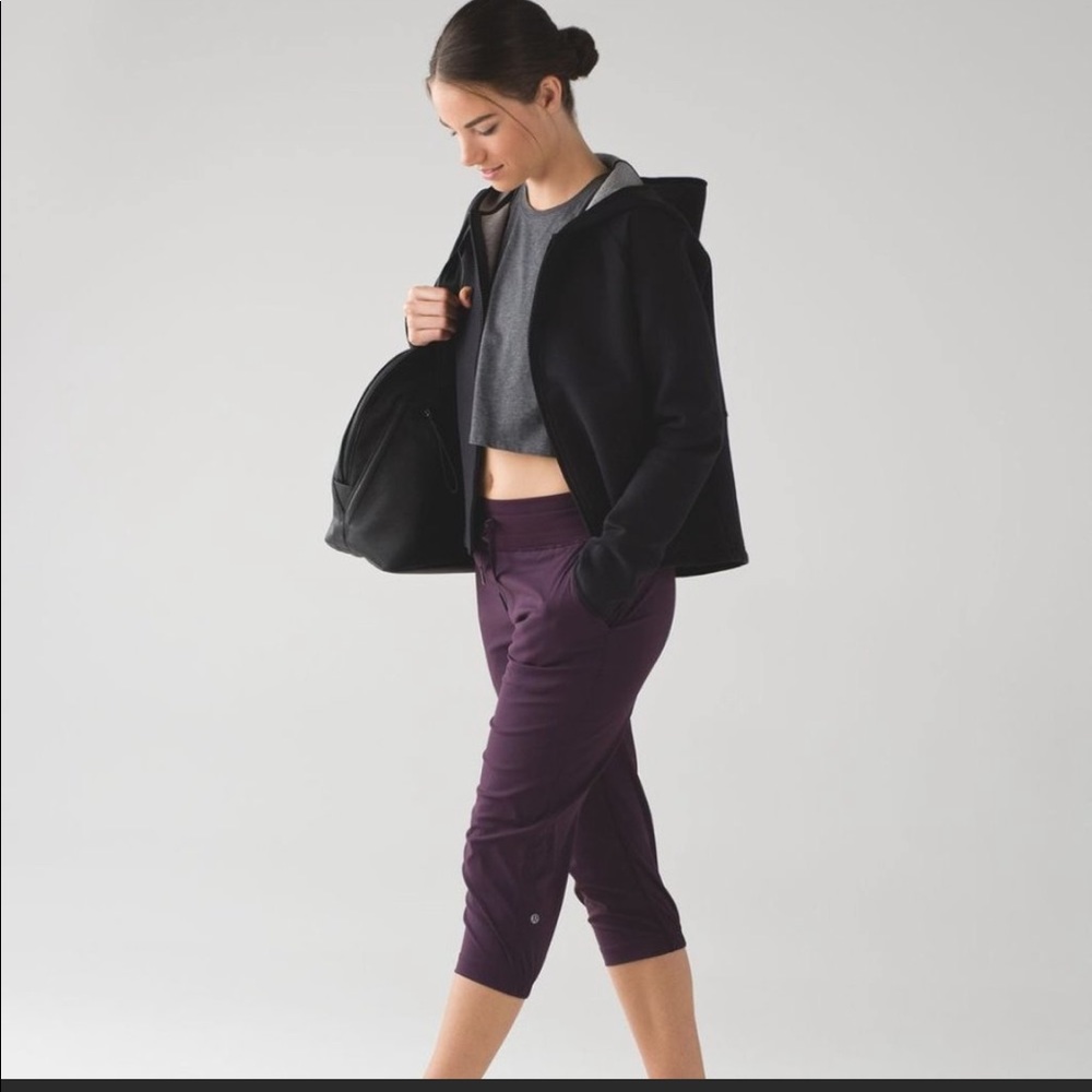 Lululemon Studio crop pant - Picture 2 of 5